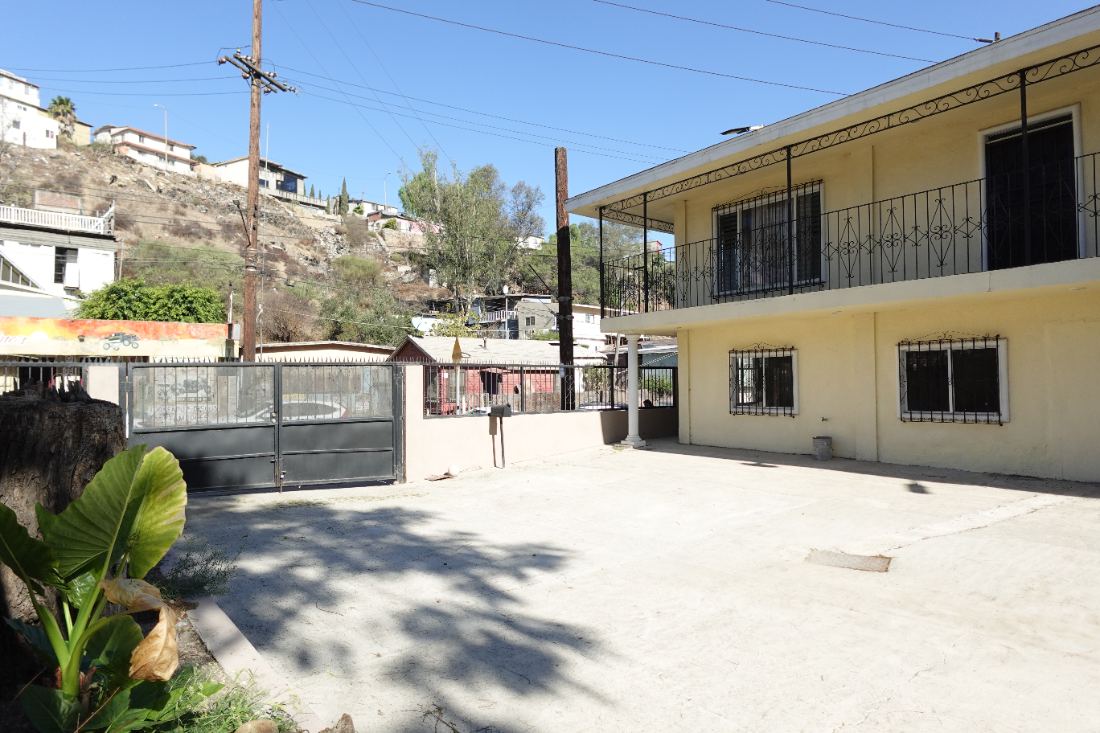 Casa en venta en Av Cañon Jhonson, zona centro Tijuana — foto 3