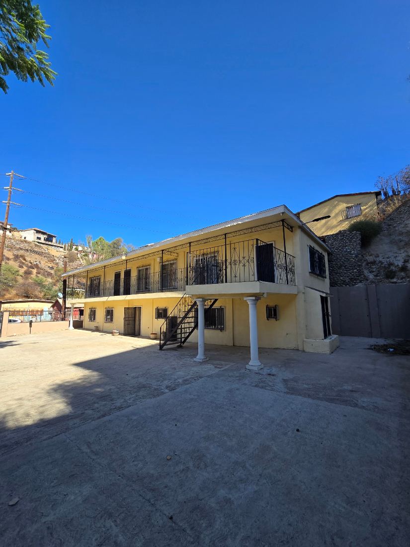 Casa en venta en Av Cañon Jhonson, zona centro Tijuana — foto 2