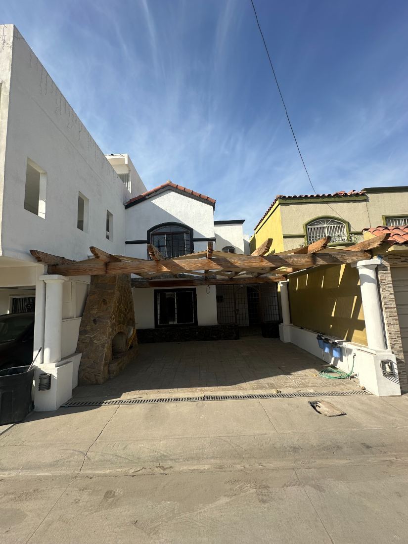 Casa en Renta, ARBOLEDAS — foto 1
